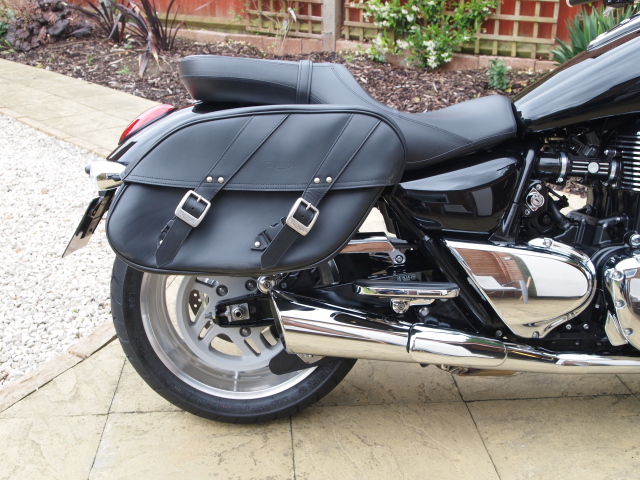 Triumph thunderbird panniers hotsell